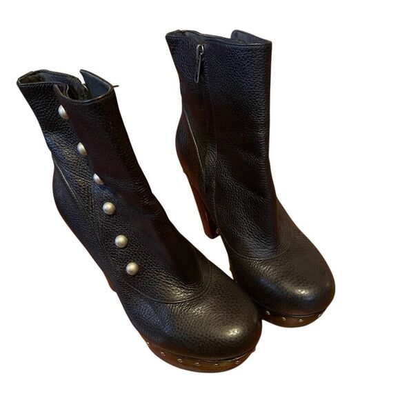 UGG | cosima black leather studded high heel ankle boots 8 - Picture 3 of 15